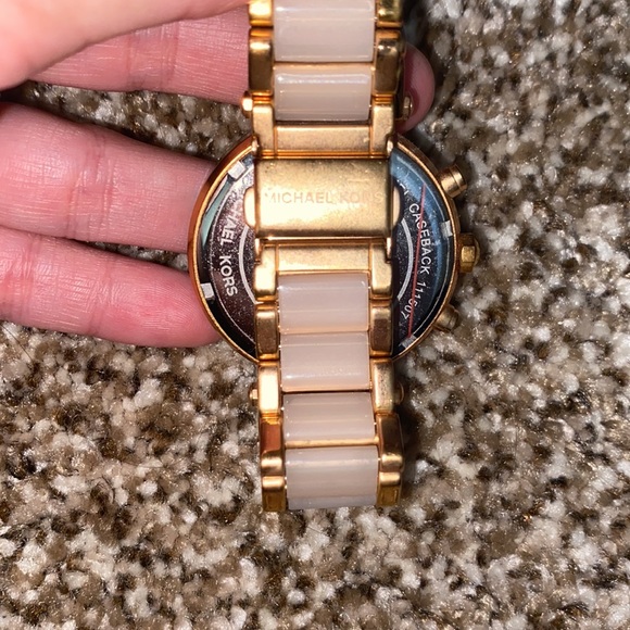 Michael Kors Watch - Picture 3 of 3